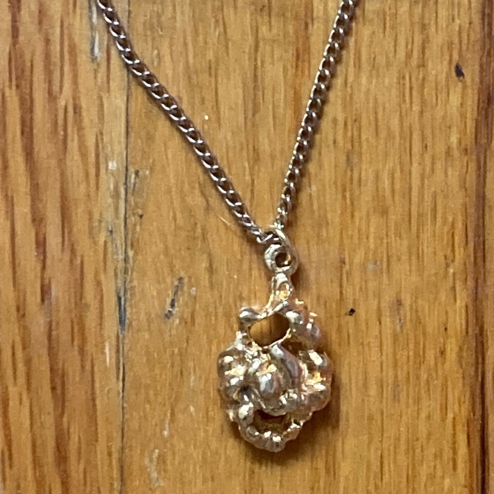 Vintage Gold Tone Nugget Pendant Necklace